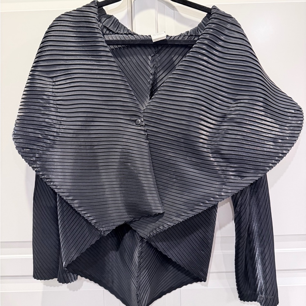 Issey Miyake Fete black jacket
